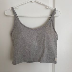 Vuori halo performance crop top